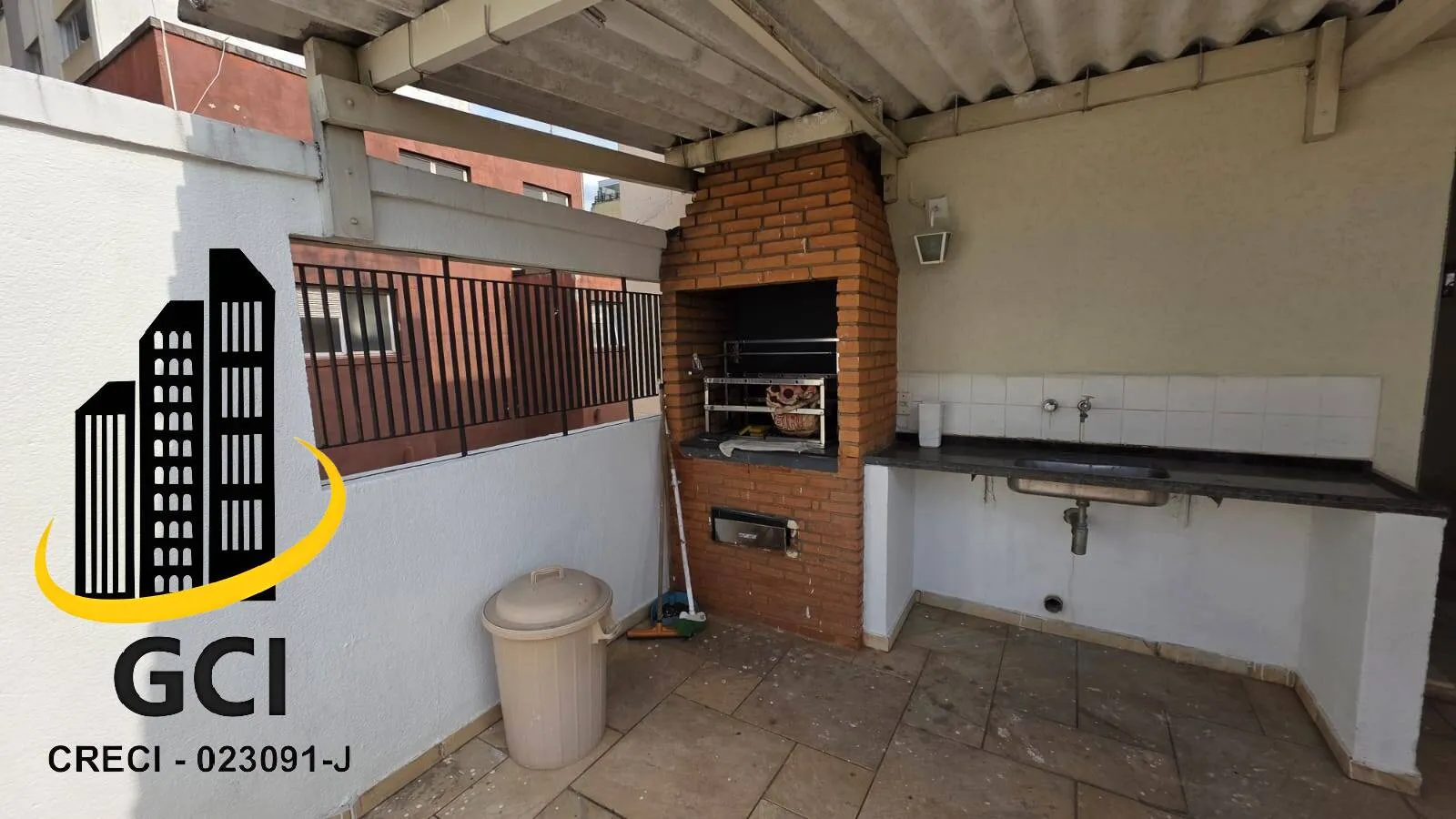 Imagem 2 dormitórios com vaga em localização estratégica na Barra Funda.