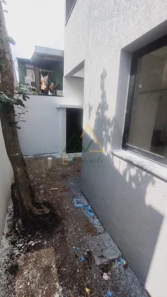 Imagem SOBRADOS TRIPLEX - ÚLTIMA UNIDADE DISPONÍVEL