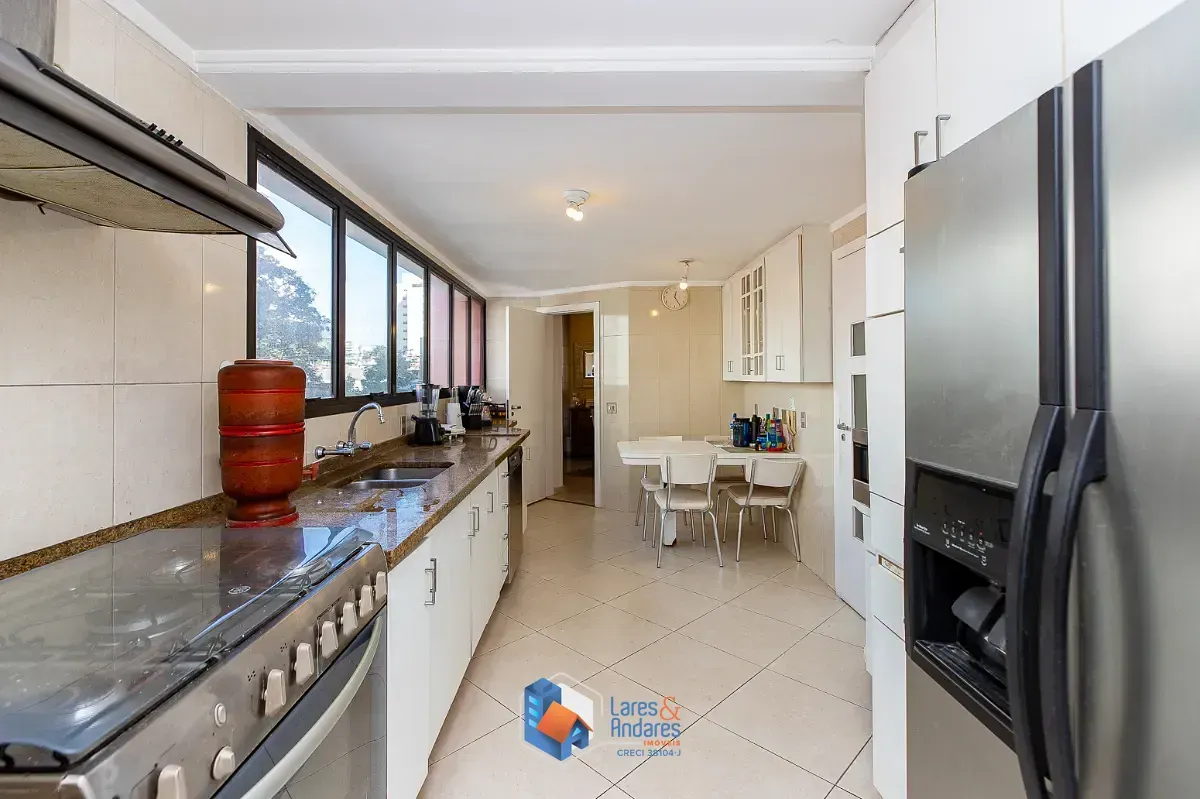Imagem Apartamento para venda em Moema com 4 quartos, sendo 4 suítes, 200m²