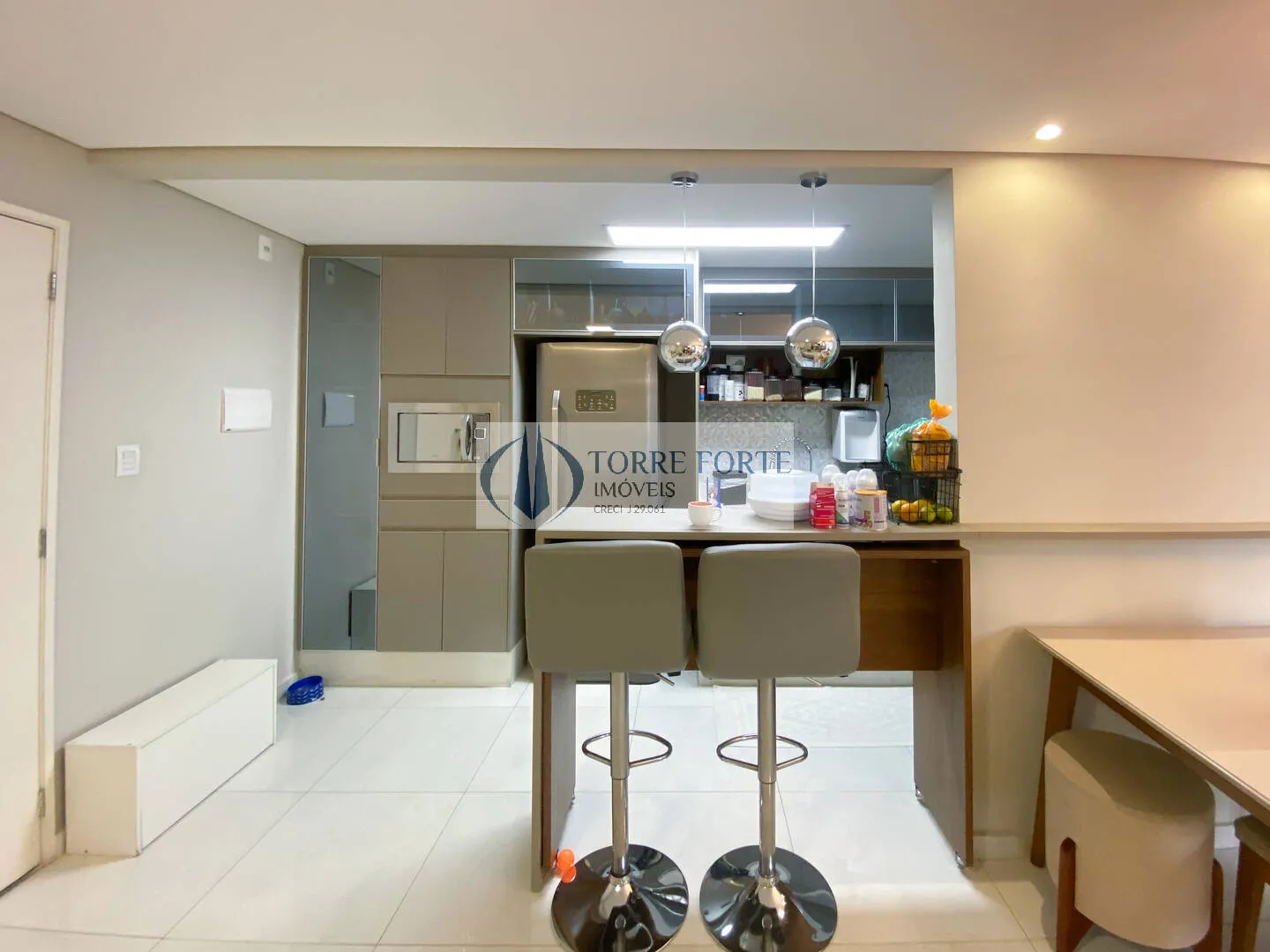 Imagem Ótimo apartamento com 85 m² 2 dormitórios sendo 1 suíte 2 vagas de garagem
