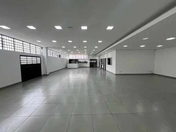 Imagem Galpão Comercial Para Locação na Vila Leopoldina, São Paulo-SP: 660m², 14 Vagas de Garagem!