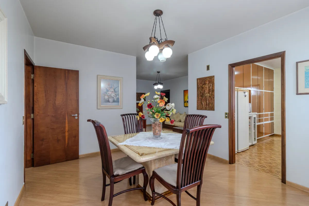 Imagem Apartamento para venda em Centro com 4 quartos, sendo 2 suítes, 267m2