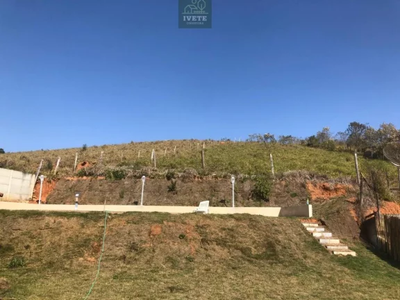Imagem OPORTUNIDADE EM MONTE ALEGRE DO SUL-COM PISCINA