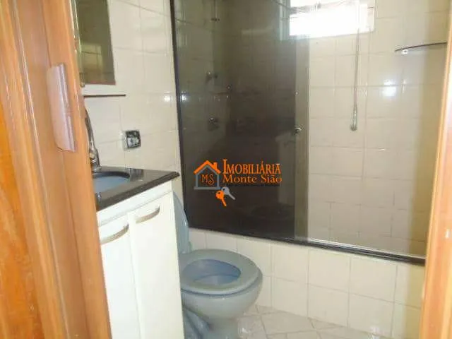 Imagem Sobrado com 3 dormitórios à venda, 200 m² por R$ 740.000,00 - Parque Continental - Guarulhos/SP