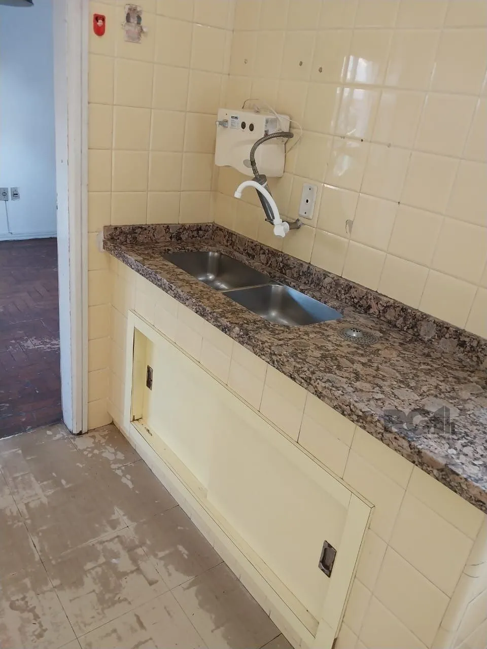 Imagem Excelente apartamento 3 dormitório, com Box escriturado - Bairro Santana. Preço Atrativo.