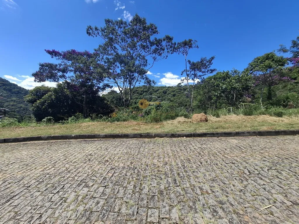 Foto do imóvel Terreno em Condomínio para Venda em Teresópolis / RJ em Estrada Doutor Rogério de Moura Estevão