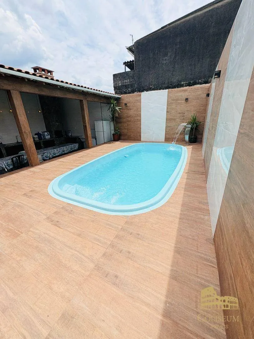 Imagem Casa com 3 dormitórios à venda por R$ 770.000,00 - Jardim Anhangüera - Praia Grande/SP