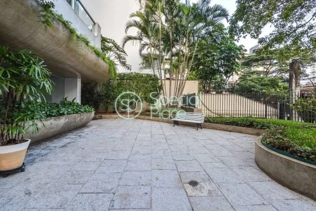 Imagem Apartamento com 190m² amplo, com muita luz natural e arejado, andar alto em Moema Pássaros. Sala a...