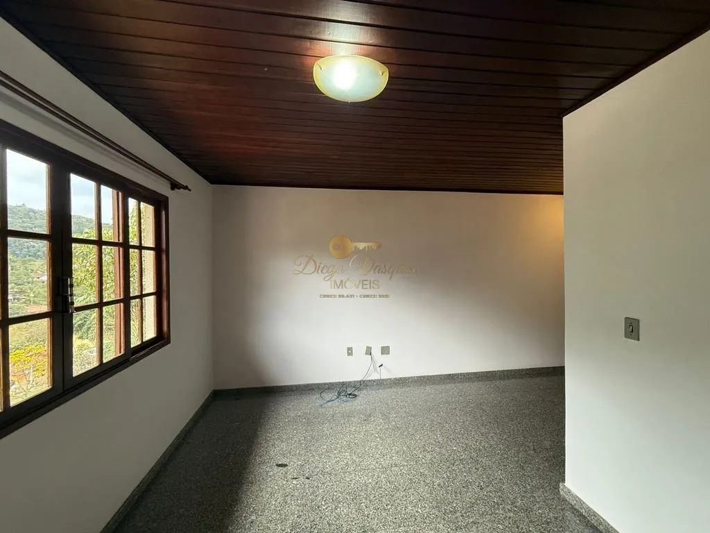 Imagem Casa em Condomínio para Venda em Teresópolis / RJ no bairro Albuquerque