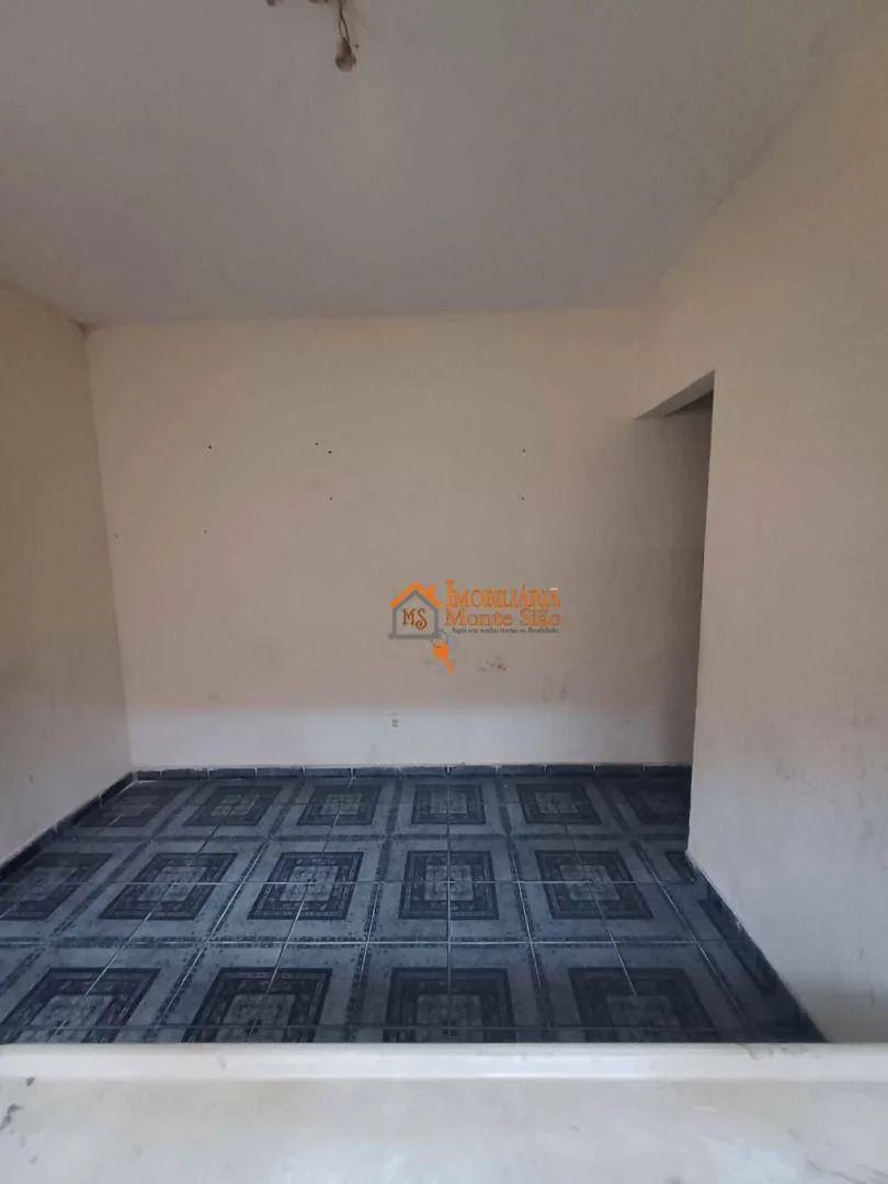 Imagem Casa com 6 dormitórios à venda, 150 m² por R$ 285.000,00 - Cidade Soberana - Guarulhos/SP