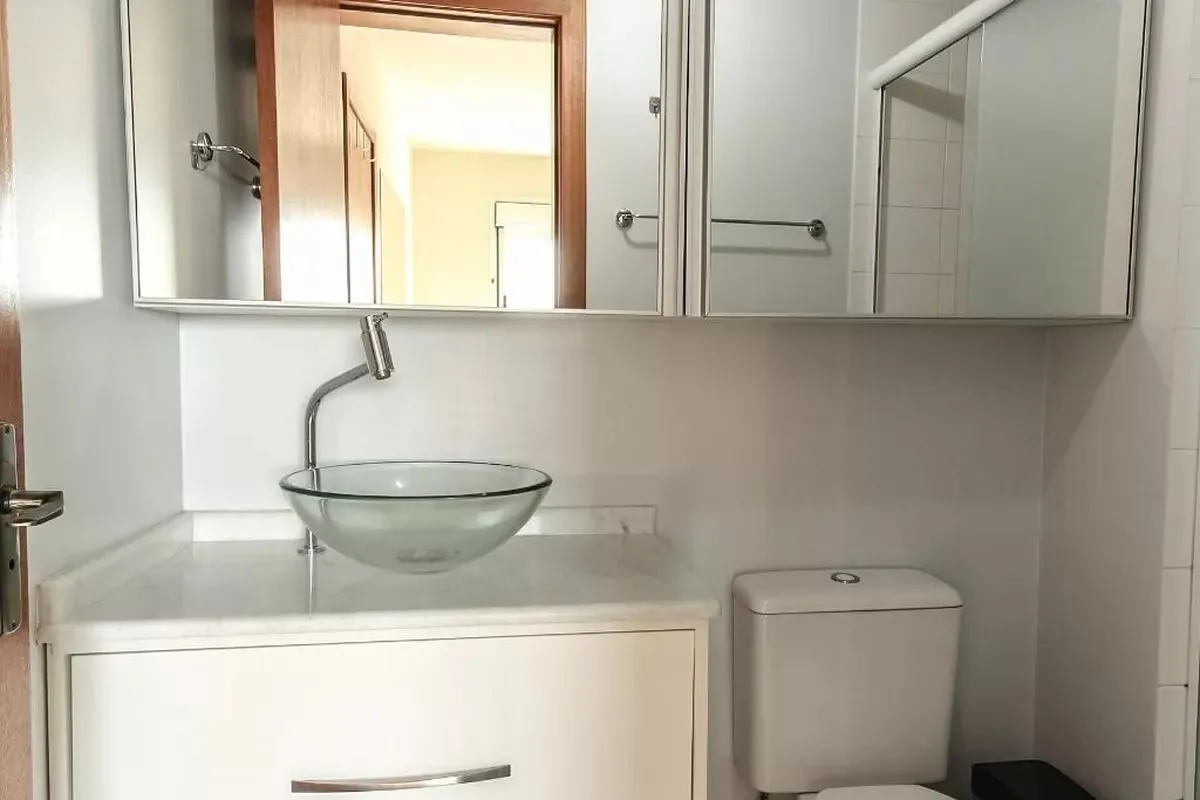 Imagem Apartamento de 01 dormitorio com vaga de garagem na Azenha - Porto alegre.