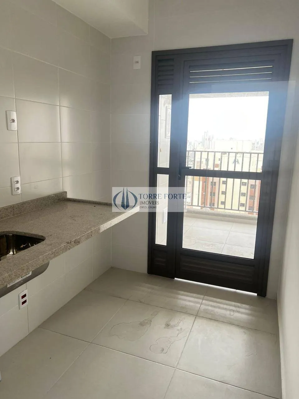 Imagem Apartamento com 3 dormitorios 1 suite, varanda e 1 vaga no Tatuape.