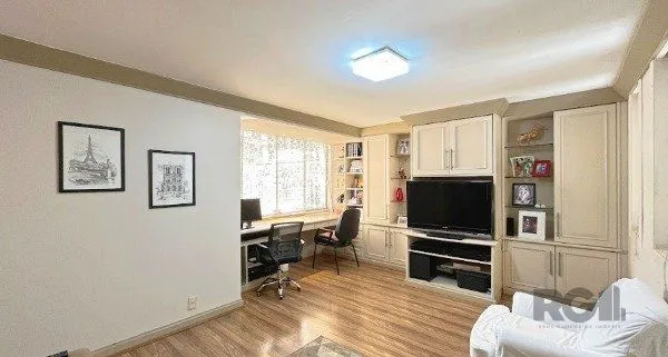 Imagem MAGNÍFICA CASA EM LOCALIZAÇÃO PRIVILEGIADA - TRANQUILIDADE E CONFORTO