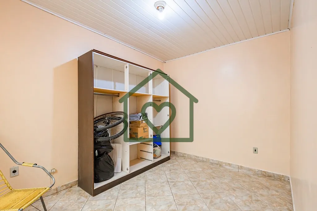 Imagem Casa residencial à venda no bairro Medianeira, em Porto Alegre

Excelente oportunidade para quem bu...