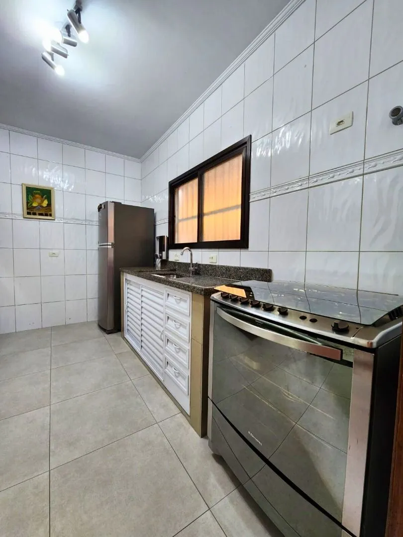 Imagem SOBRADO, 2 DORMS,2SUÍTES,CHURRASQUEIRA,2 VGS, GUILHERMINA