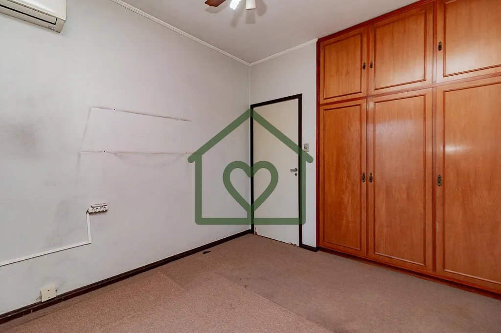 Imagem Apartamento de frente, com 3 dormitórios e três sacadas, sendo nos 2 dormitorios e na sala, propor...