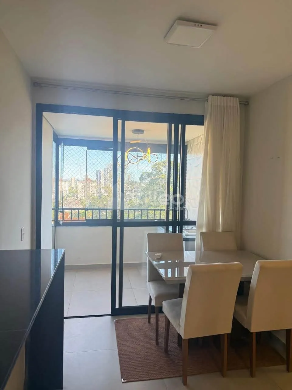 Imagem Este apartamento está localizado no 9º andar, proporcionando vista livre e ótima iluminação nat...