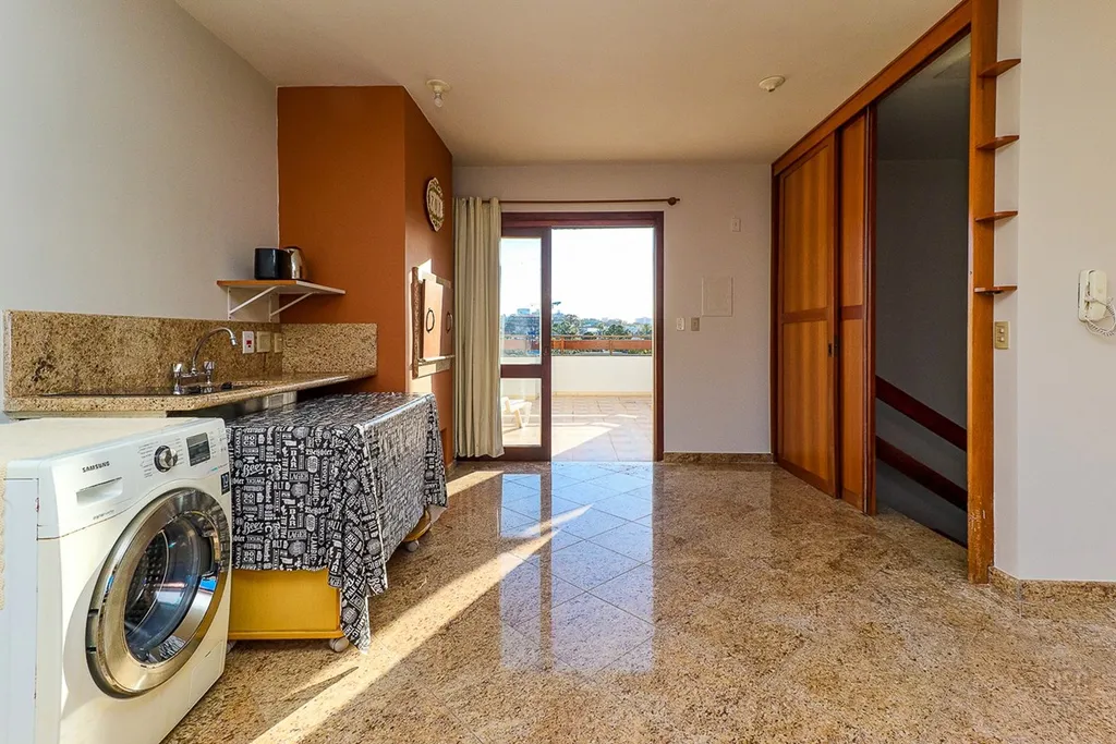 Imagem Casa de Condomínio em Chácara das Pedras