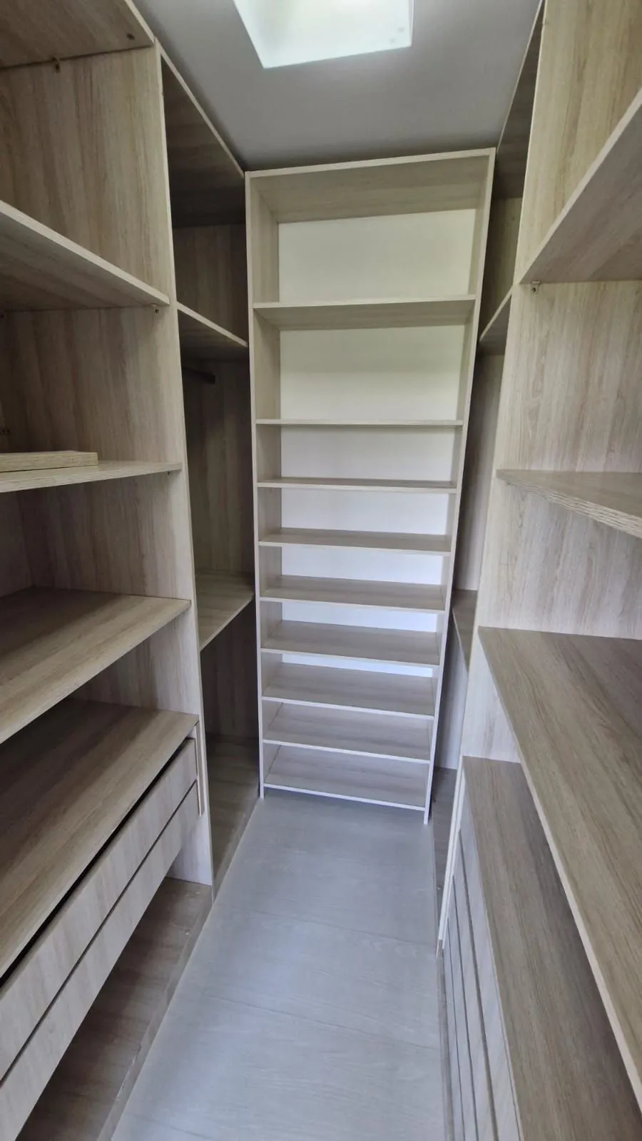 Imagem Casa em Condominio fechado, 5 dormitórios com infraestrutura completa