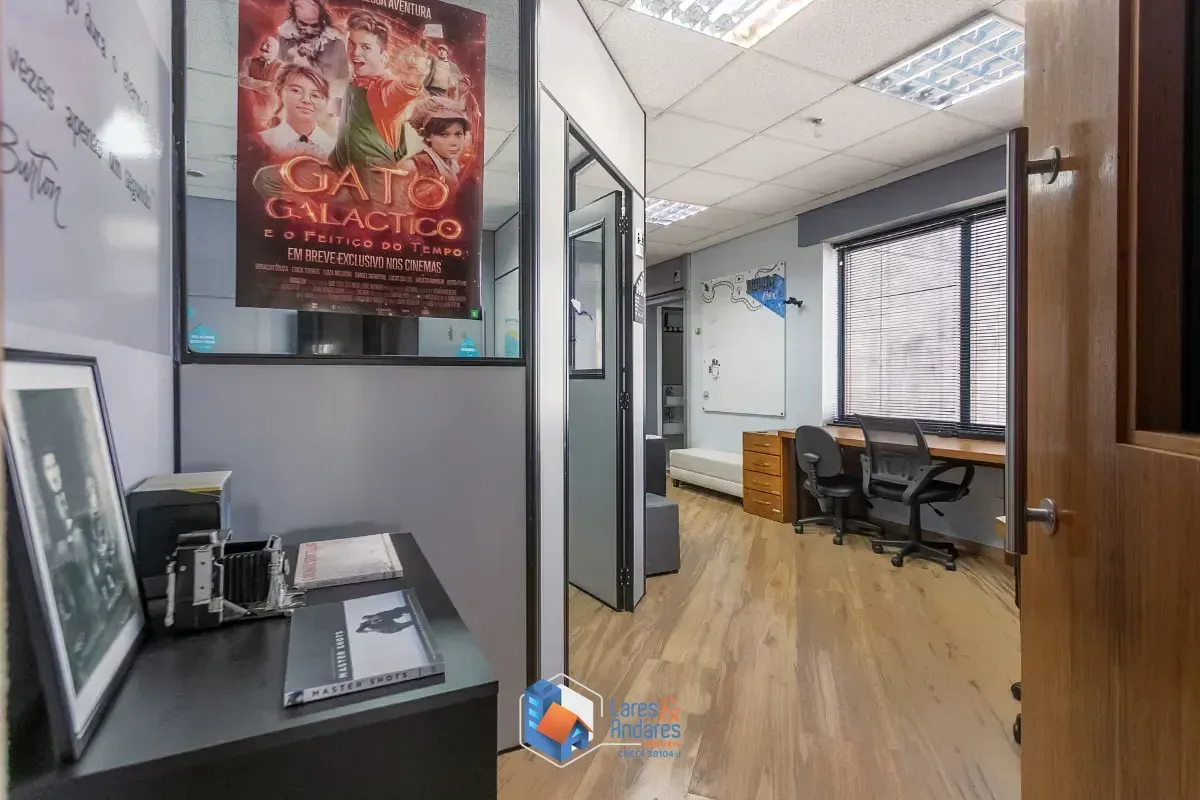 Imagem Conjunto comercial para venda em Vila Cordeiro, 112m²
