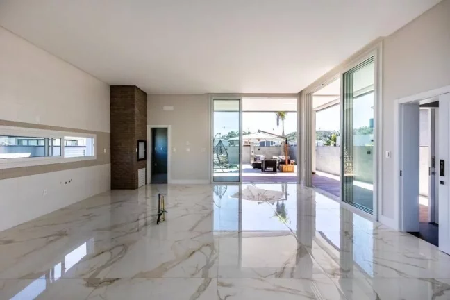 Imagem Casa no Condomínio Caledônia