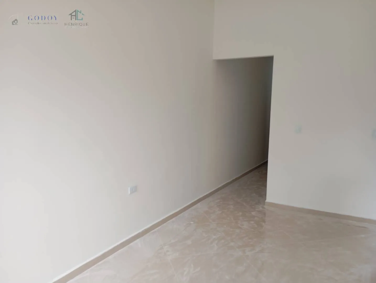 Imagem Casa térrea com excelente acabamento e ótima localização!