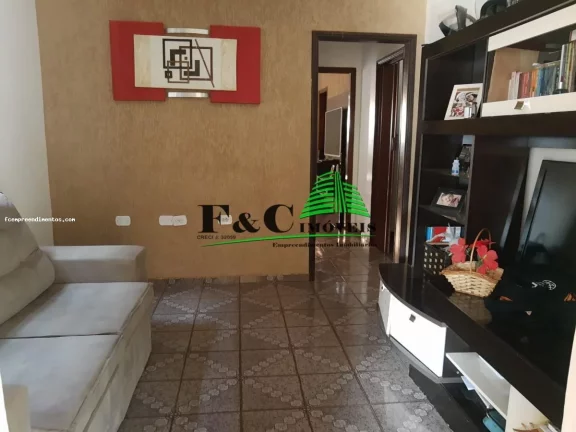 Imagem Casa para Venda em Araras, Parque Tiradentes, 3 dormitórios, 1 suíte, 1 banheiro, 2 vagas