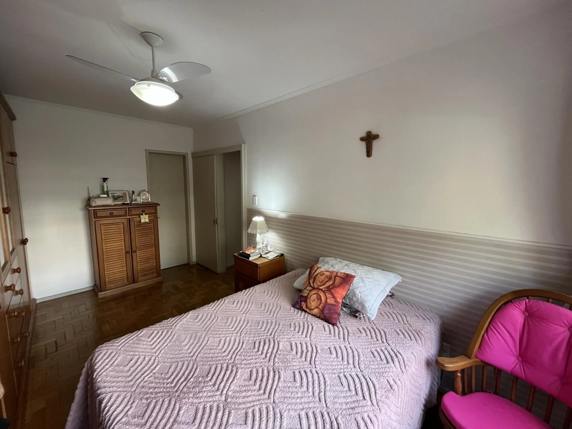 Imagem Apartamento de 3 quartos, suíte e 1 vaga de garagem no bairro Petrópolis em POA