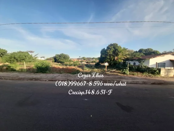 Santa Cecilia/ a Venda medindo 36x29=1044m2 no asfalto em Andradina - SP