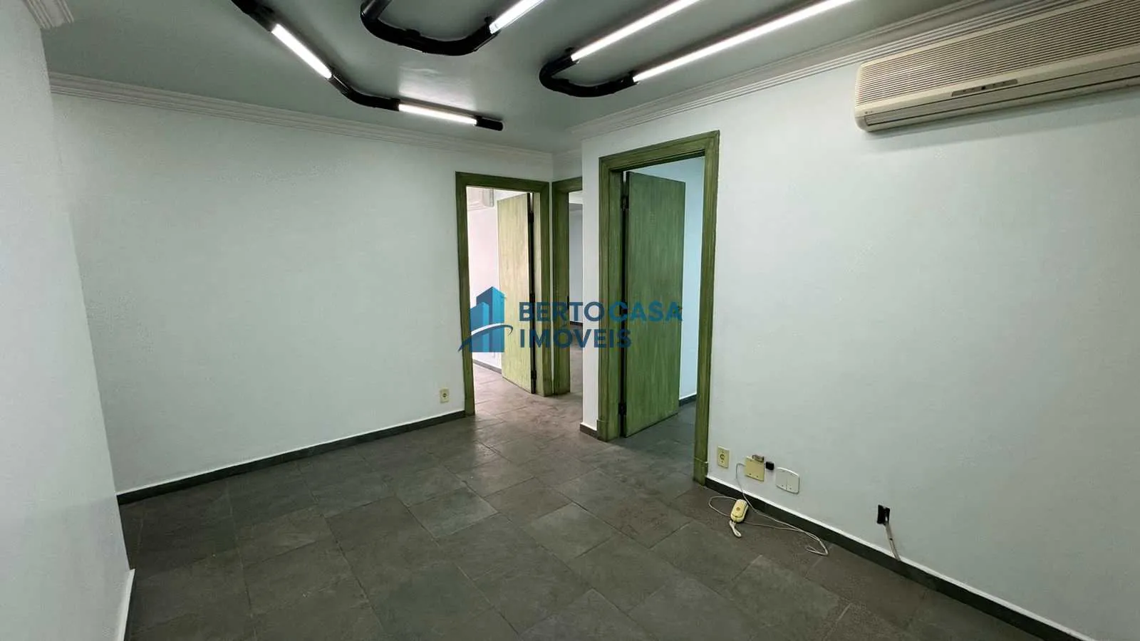 Imagem Conjunto Comercial/Sala