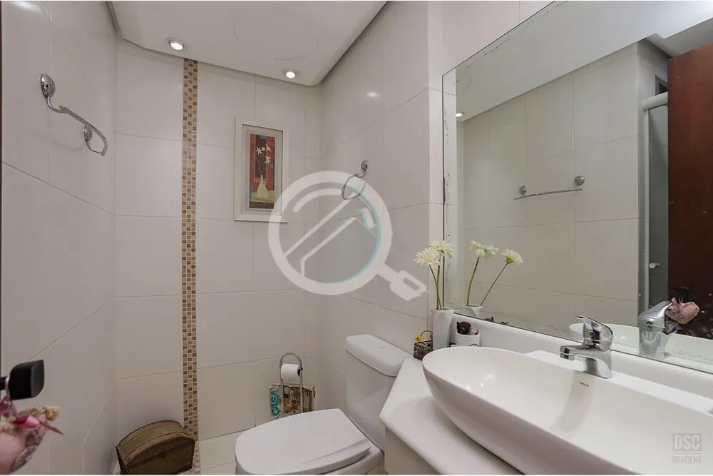 Imagem Bem vindos ao seu futuro lar, este apartamento de 2 dormitórios, foi cuidadosamente reformado para ...