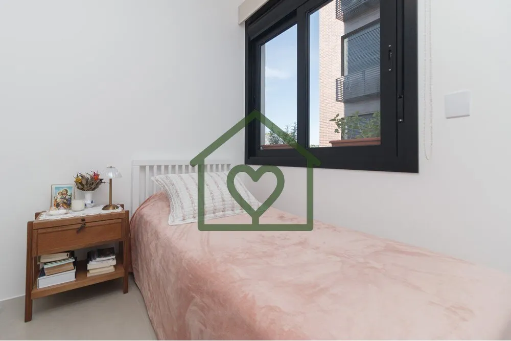 Imagem APARTAMENTO DE 58m² COMPLETAMENTE MOBILIADO! COM 2 DORMITÓRIOS (1 SUÍTE), BANHEIRO SOCIAL, SALA D...