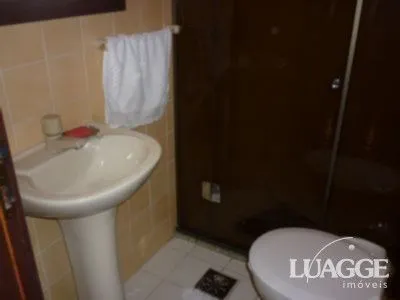 Imagem casa com 4 dormitórios, sendo uma suíte , e 530 area privativa