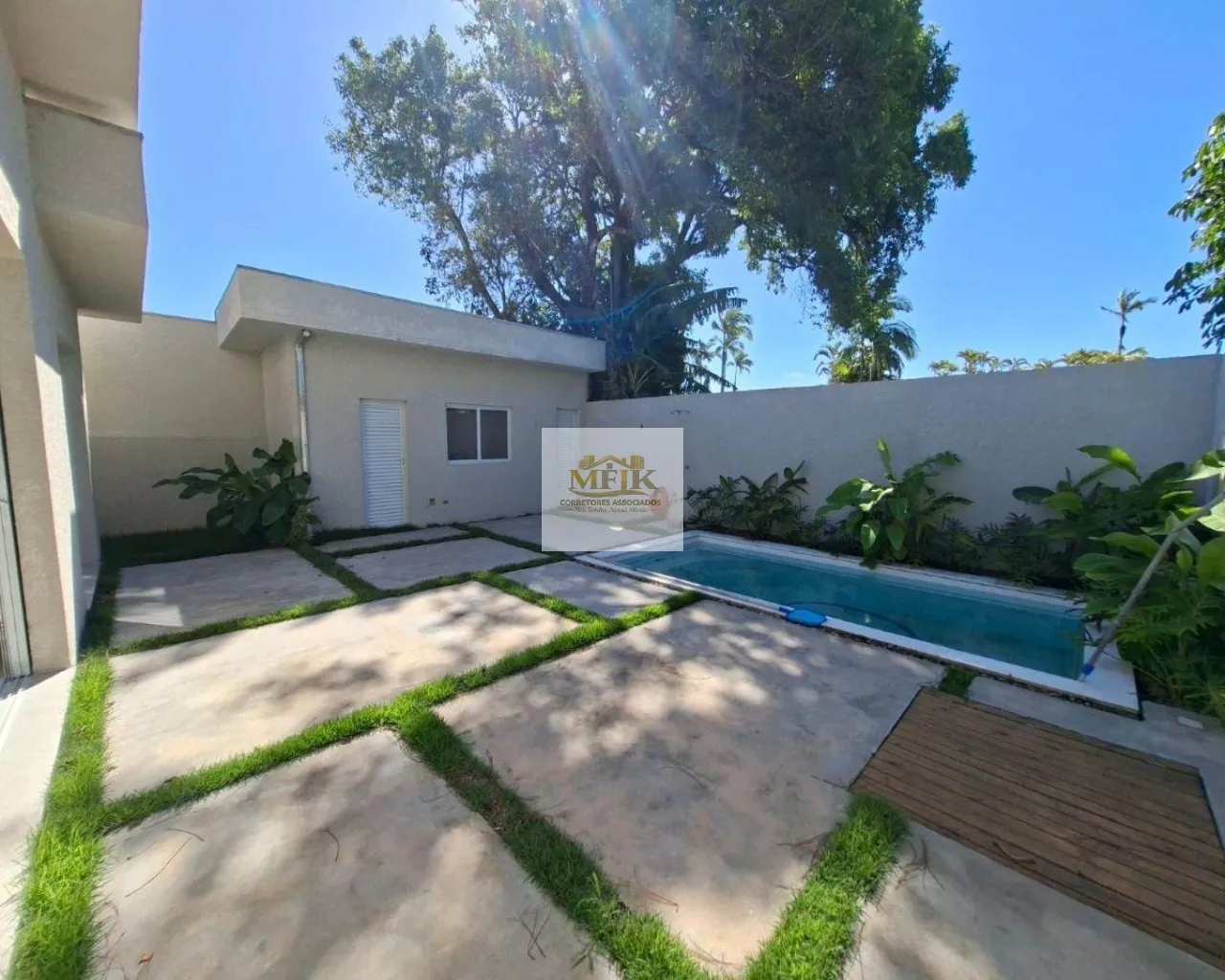Imagem CASA COM 3 SUITES A VENDA NO ATAMI