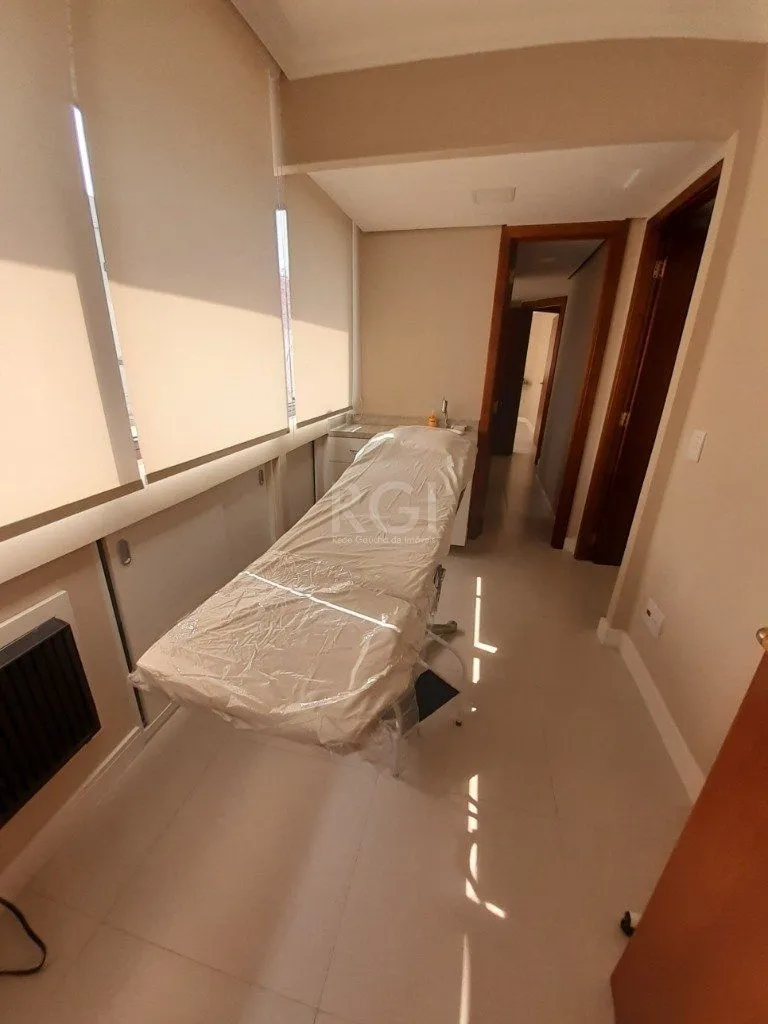 Imagem Conjunto/Sala para Venda - 104.28m², 0 dormitórios, 2 vagas - Menino Deus