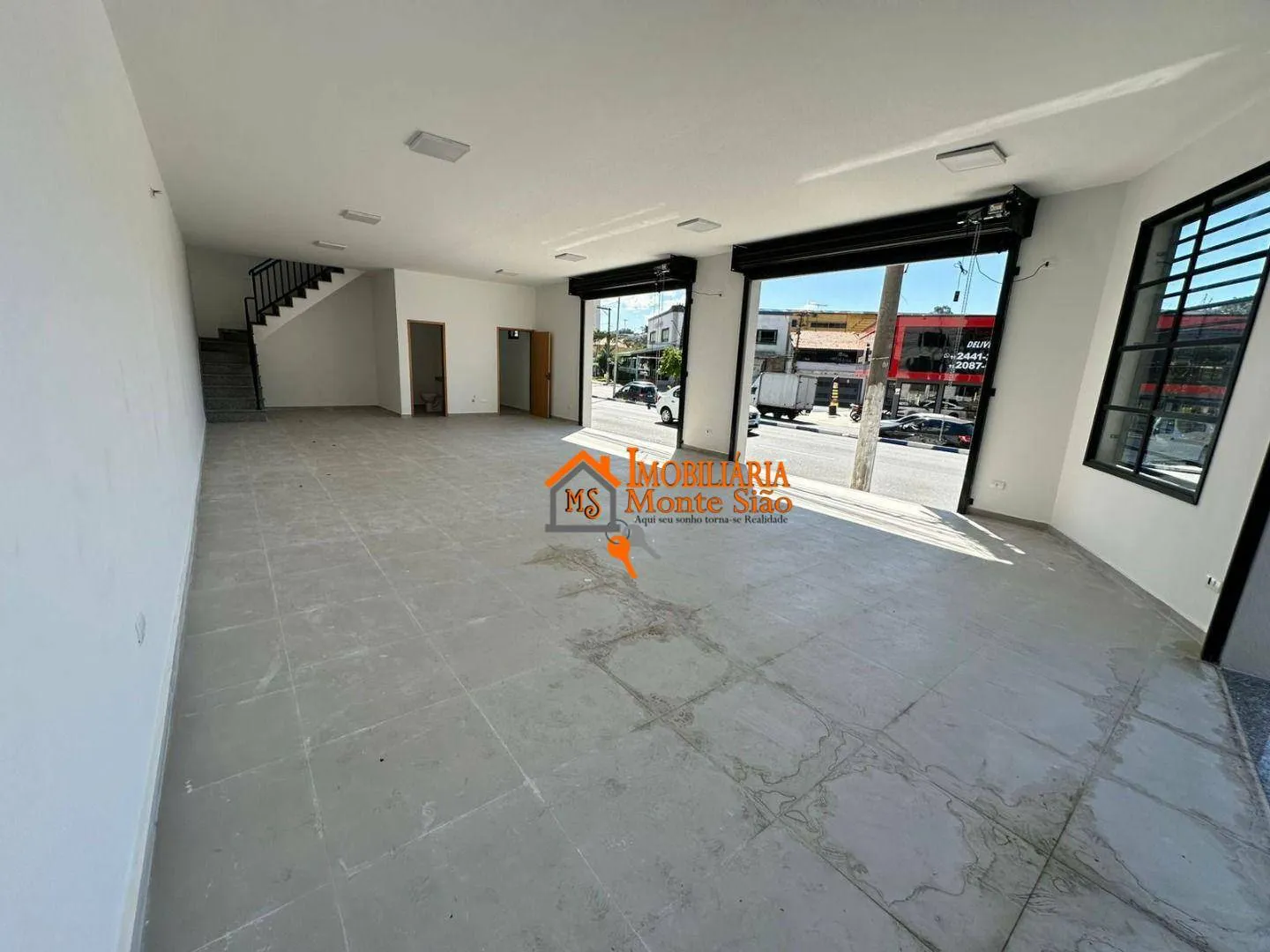 Imagem Salão Comercial para Locação na Av. Salgado Filho | 180m² | Esquina | Alto Fluxo