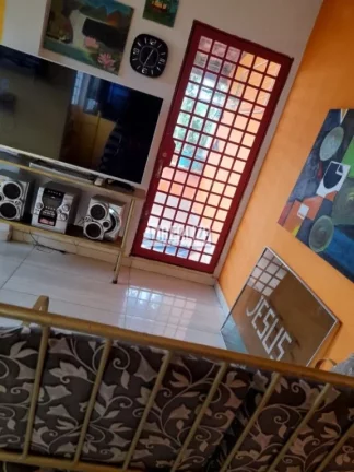 Imagem Casa de 3 dormitórios com piscina e varanda gourmet no bairro Jardim Primavera, Uberaba