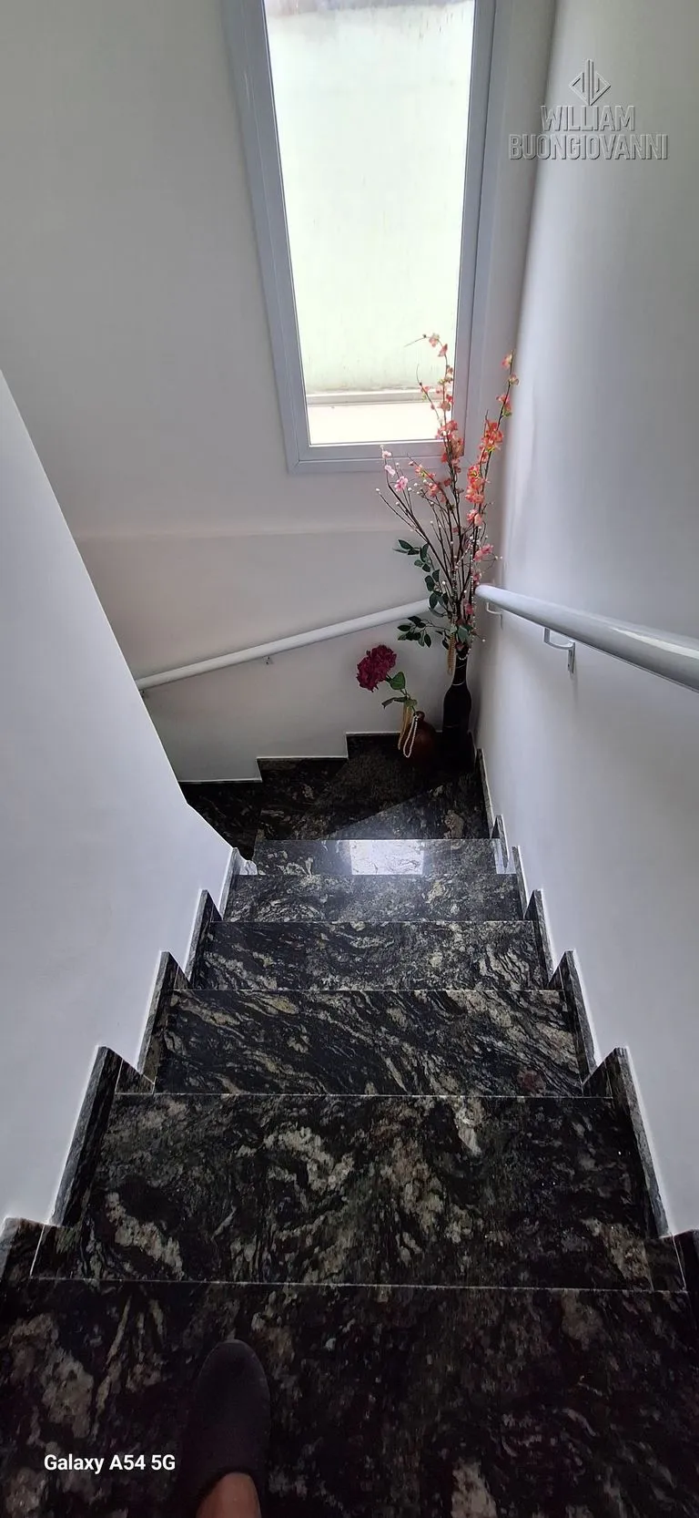Imagem JD. REAL, 2 DORMS CASA COM QUINTAL COM CHURRASQUEIRA 65 METROS DO MAR