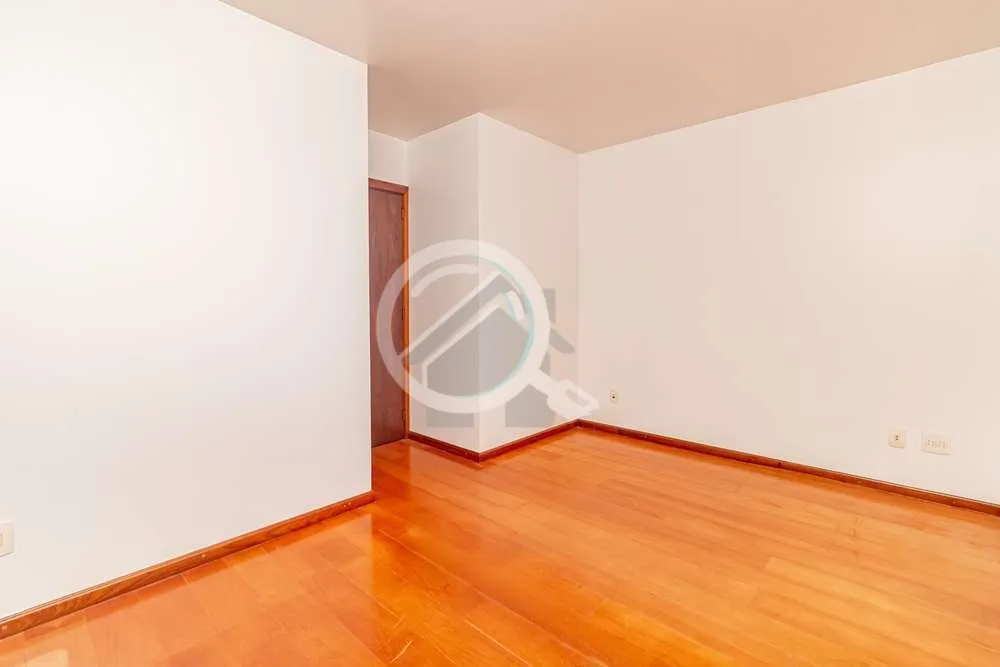 Imagem Encontre seu novo lar em Petrópolis! Imagine morar em um apartamento incrível na Rua Sinimbu, 28, ...