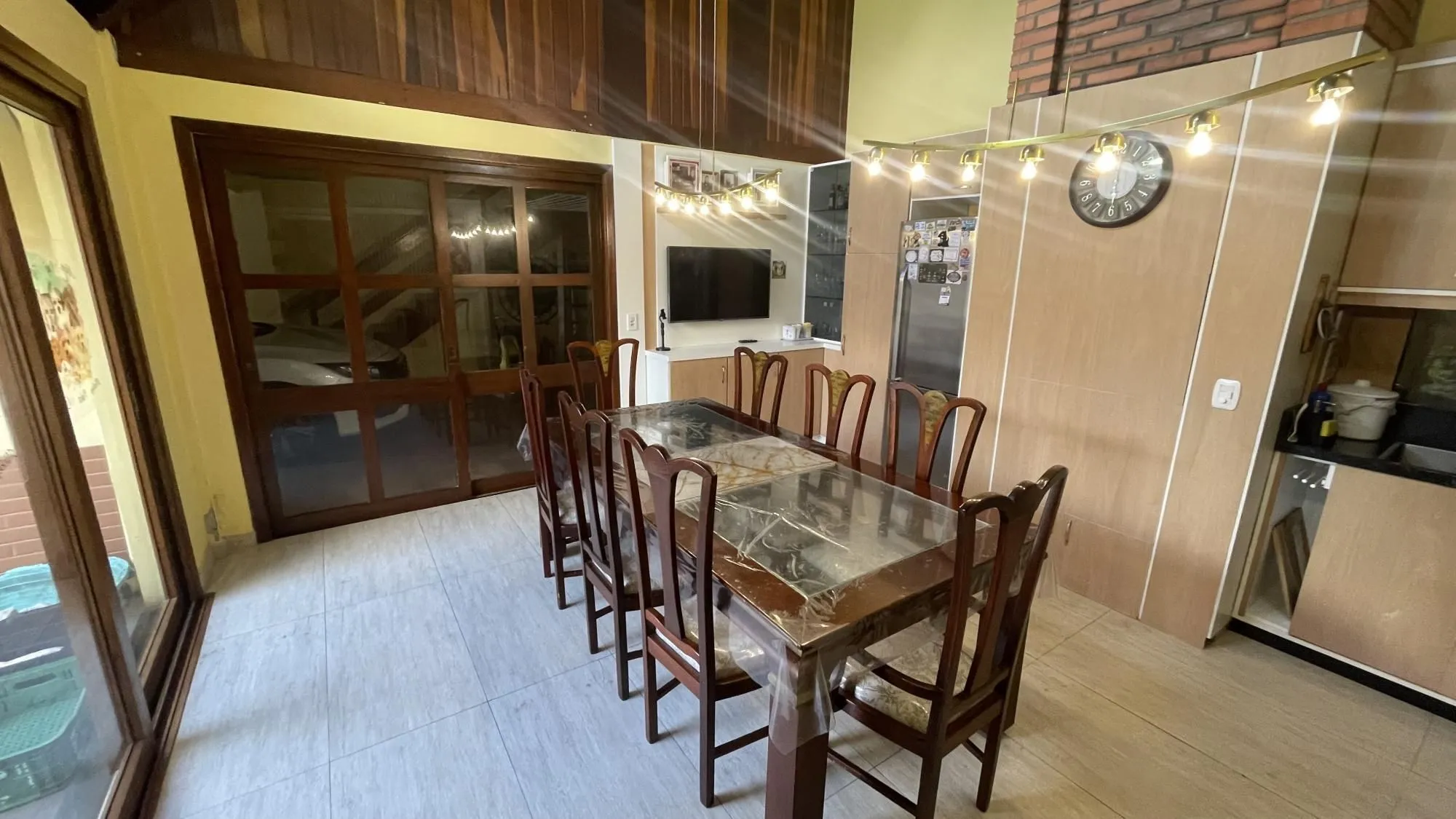 Imagem Casa térrea com 2 suítes com amplo pátio,