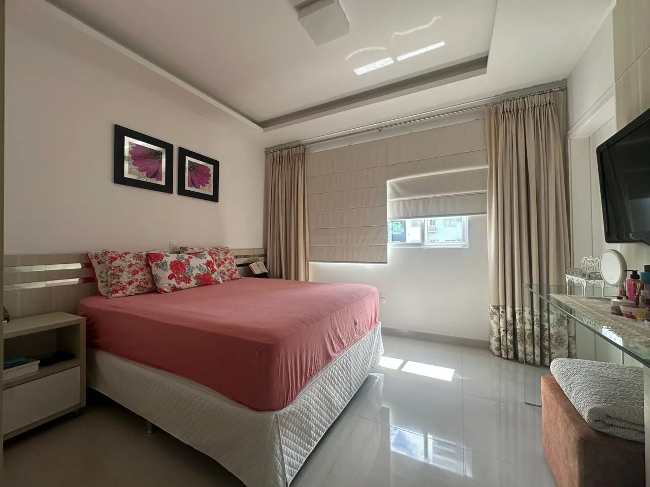 Imagem Apartamento à venda com 197.7m2 por R$ 2.850.000,00