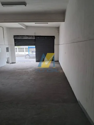 Imagem Salão comercial amplo para seu negócio crescer com visibilidade e acesso