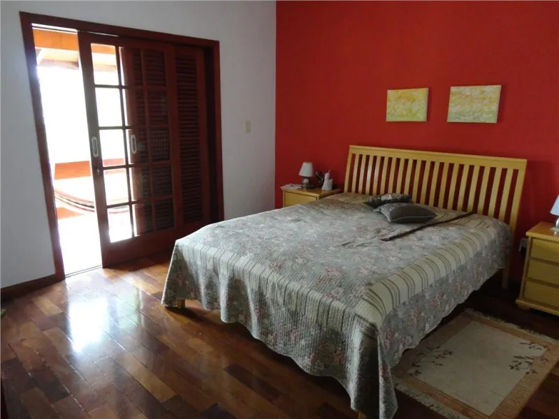 Imagem Imperdível oportunidade: Casa à venda em Valinhos-SP, Jardim Europa, 3 quartos, 1 suíte, 2 salas, 4 banheiros, 2 vagas, 330m².