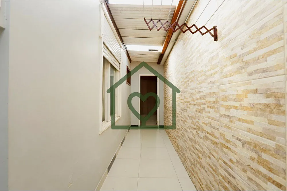 Imagem Apresentamos uma oportunidade única para adquirir sua casa dos sonhos por um preço imperdível! Es...
