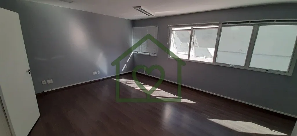 Imagem Junção comercial premium em endereço privilegiado, localizado estrategicamente entre o fórum cen...