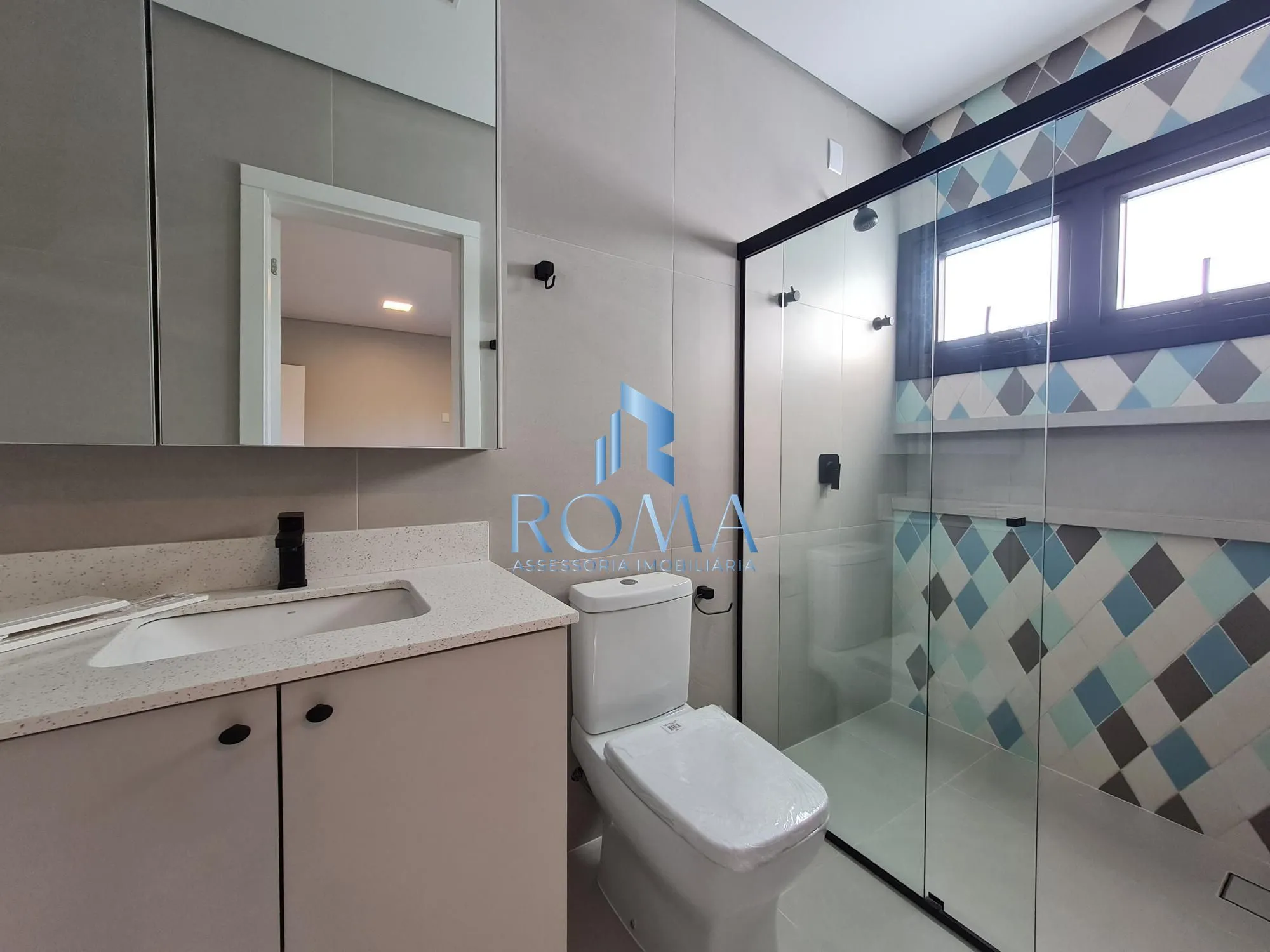 Imagem Casa de Alto Padrão no Condomínio Viareggio | 4 Suítes em Camobi, Santa Maria