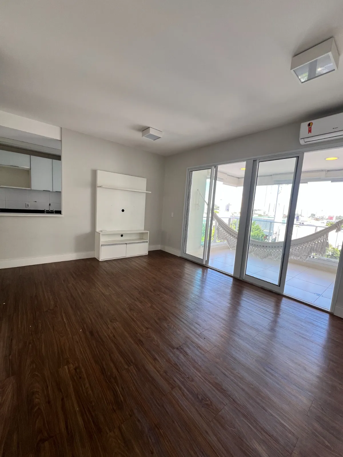 Imagem Apartamento para venda em Vila Anastácio com 2 quartos, sendo 1 suíte, 70m2