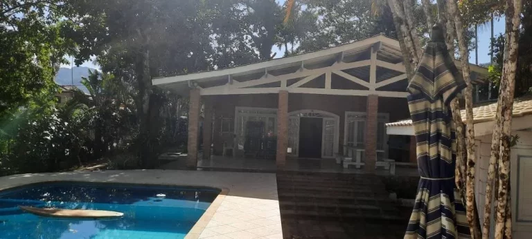 Imagem Casa a beira mar na praia da Tabatinga - Caraguatatuba
