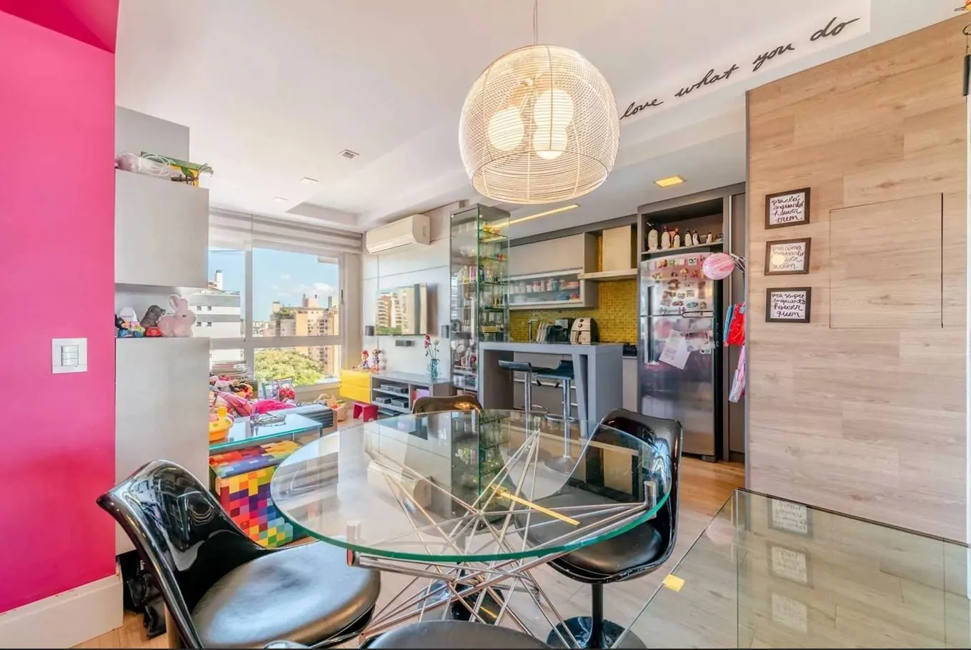 Imagem Apartamento semi mobiliado de 2 dormitórios no Petrópolis