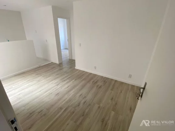 Imagem Apartamento para Locação de 02 Dormitórios em Campo Largo no Condomínio Oregon